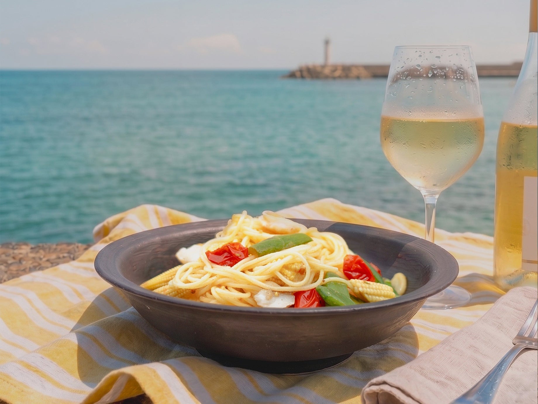 魚の旨み香る「海鮮と夏野菜の柚子胡椒オイルパスタ」